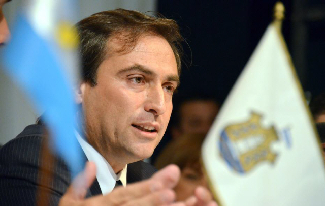 El intendente se manifestó contra el desembarco de la popular feria.