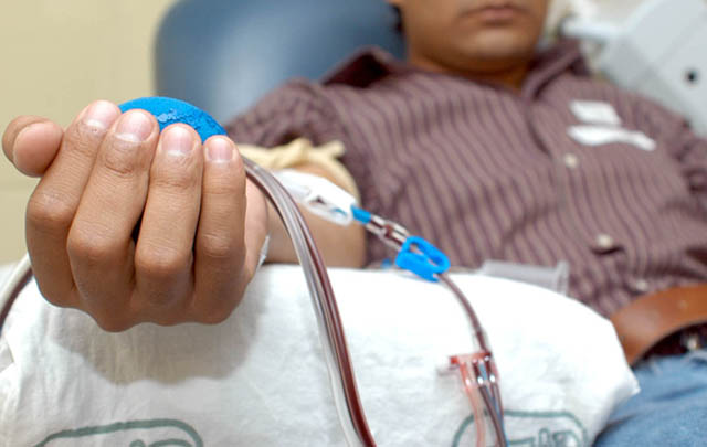 Desde la UNC piden que la gente concurra a donar sangre.