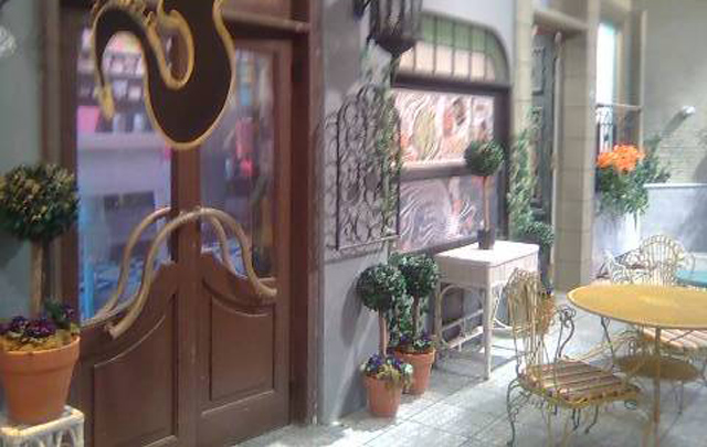 Ya está lista la escenografía para el programa.