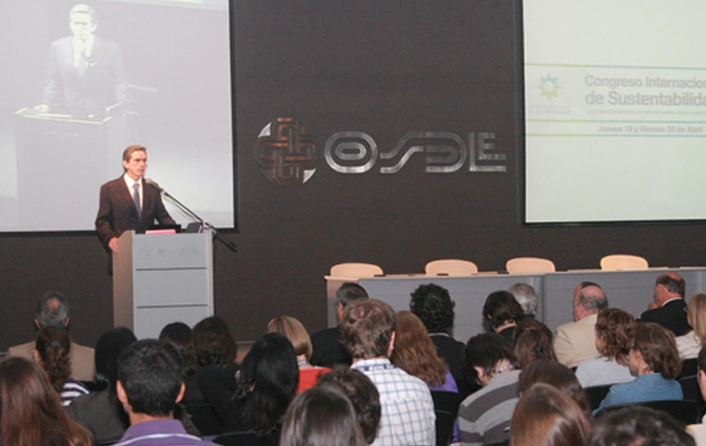 El Congreso consta de seis paneles.