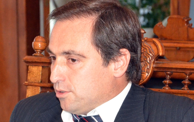 El intendente se manifestó contra el desembarco de la popular feria.