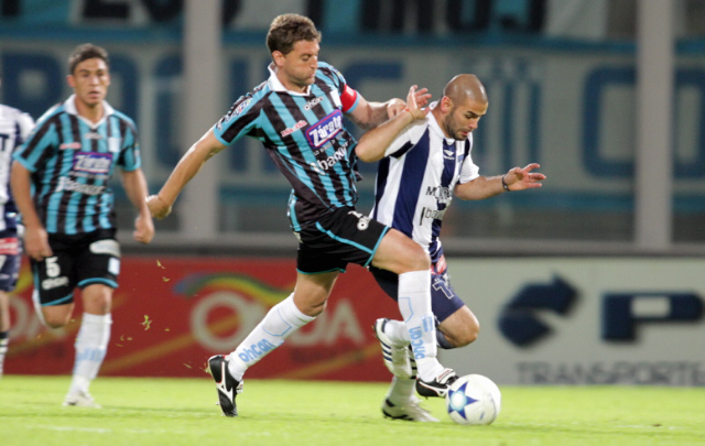 Los dos equipos se disputan, a todo o nada, un lugar en la ''promo''.