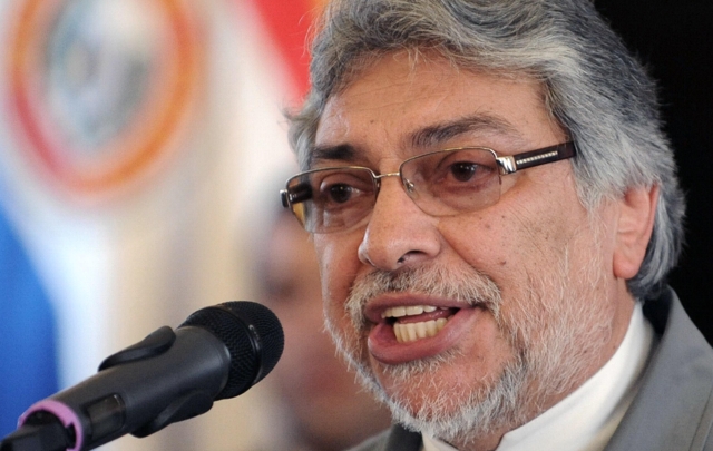 Negó su renuncia y dijo que se somete al juicio ''con todas sus consecuencias''.