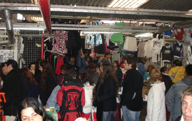 El popular paseo de compras funcionaría en el complejo de barrio Talleres Este.