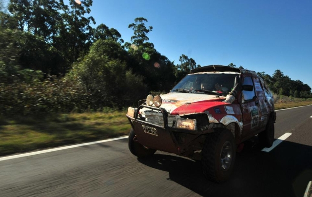 Apasionante carrera se vivió hoy en cuarta etapa del Dakar Series.