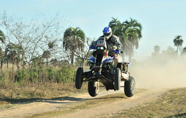 Apasionante carrera se vivió hoy en cuarta etapa del Dakar Series.