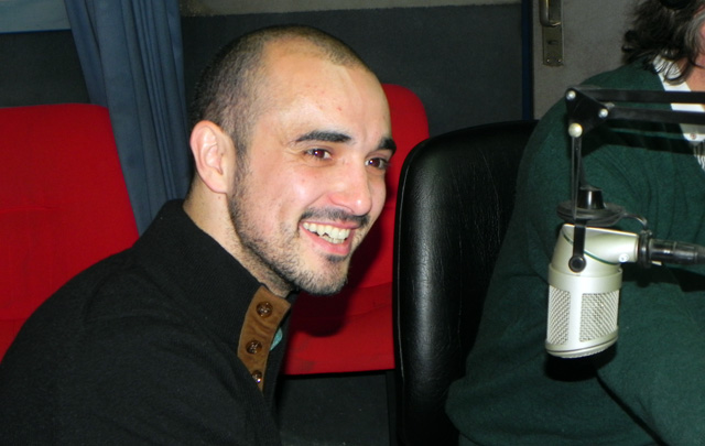 El nuevo material repasa temas de sus 15 años de trayectoria artística.