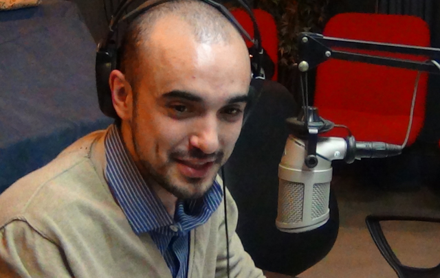 El carismático cantante visitó también ''Viva la Radio''.