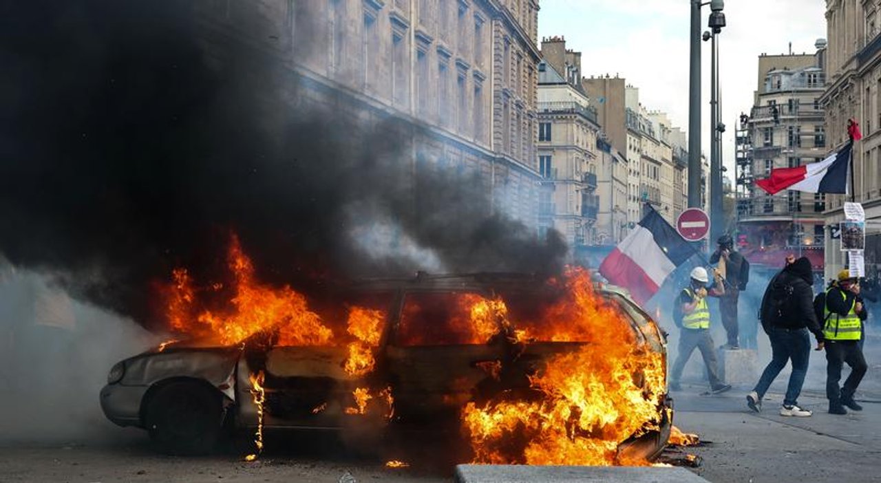 ¿Arde París? Violencia en las calles durante las protestas.