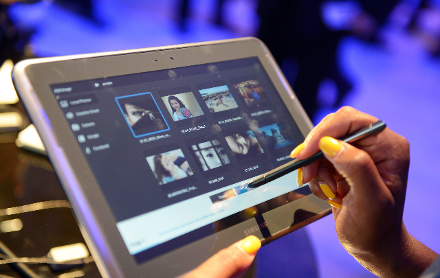 La nueva tablet tiene una pantalla de 10 pulgadas y viene en Versiones de 16/32/64 Gigabytes.