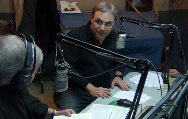 Gabriel Rolón en el estudio de Cadena 3