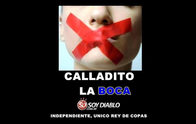 Aparecieron los afiches con cargadas a Boca por su eliminación de la Sudamericana.