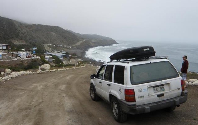 Mauricio Javier Bertola y su camioneta.