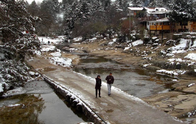 La nieve sorprendió esta mañana.