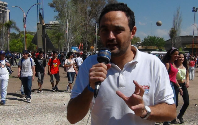 Miles de personas disfrutaron de la jornada soleada y primaveral.