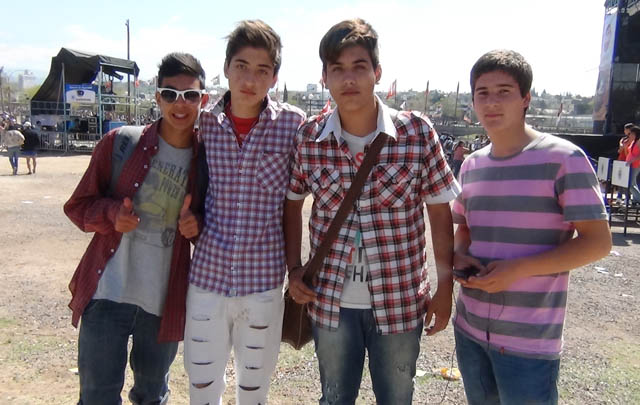 Miles de personas disfrutaron de la jornada soleada y primaveral.