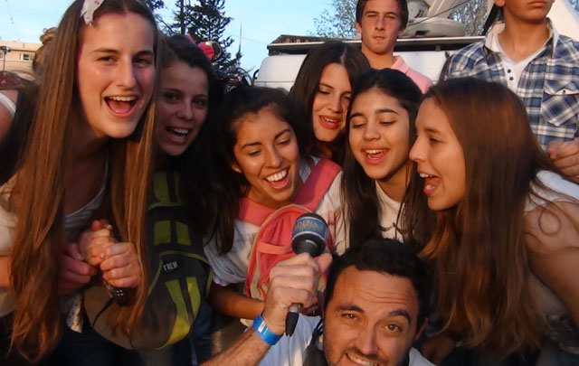 Miles de personas disfrutaron de la jornada soleada y primaveral.