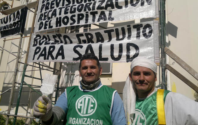 Los trabajadores recaudaron 3400 pesos para pintar el hospital.