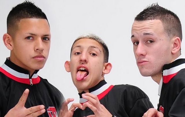 La banda impuso un moderno corte de pelo.