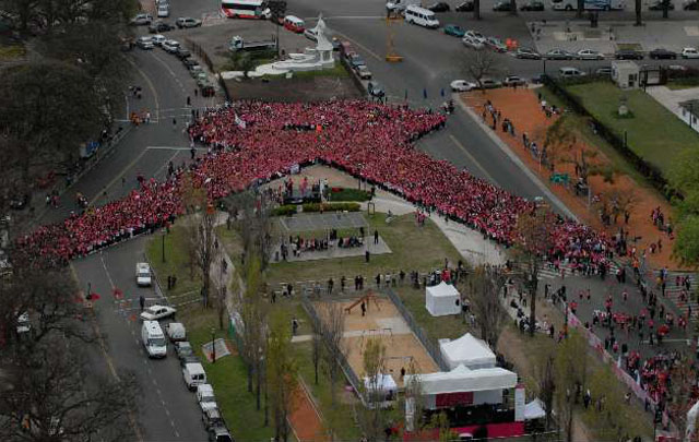 La campaña es una iniciativa de la Fundación Avón, el Hospital Alemán y LALCEC.