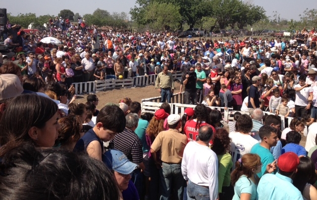 Una gran cantidad de público se dio cita ayer en el purchitódromo.