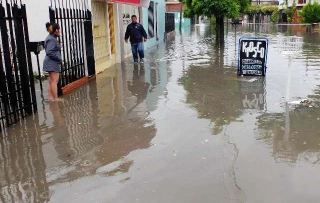 Temporal en Buenos Aires (Barrio Ferroviario Banfield Oeste)