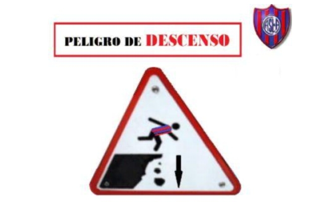 Afiches de Boca cargando a San Lorenzo.