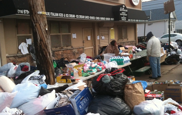 La solidaridad se reflejó con donaciones espontáneas.