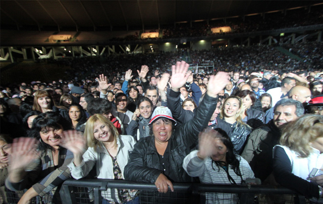 Los presentes disfrutaron de un recital histórico.