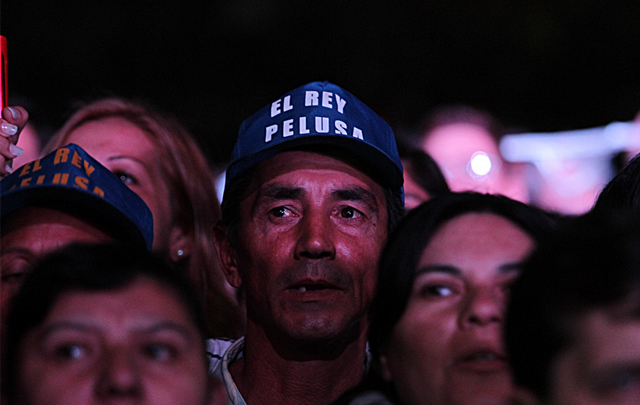 Los hombres también dijeron presente para seguir a sus ídolos.