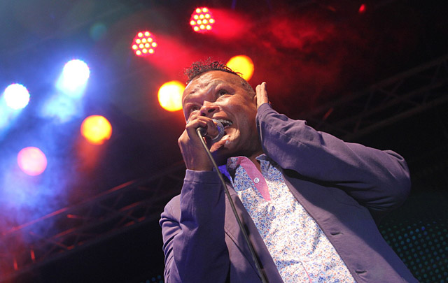 Con la interpretación de clásicos, Rubinho arrancó la fiesta.