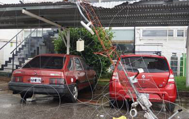 Los vientos provocaron grandes destrozos.