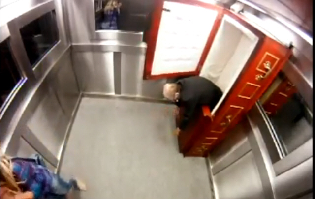 Sensación por una nueva y graciosa cámara oculta.