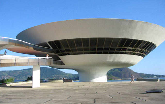 Museo de Arte Contemporáneo de Niteroi.