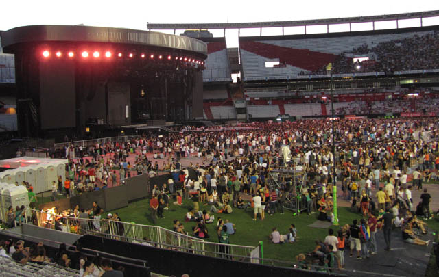 La Reina del Pop demoró el inicio de su primer show en la Argentina.