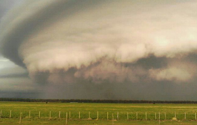 Tormenta en la autopista Córdoba-Rosario, en Oncativo (foto: Marcos Asad)