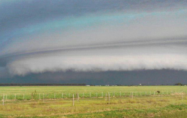 Tormenta en la autopista Córdoba-Rosario, en Oncativo (foto: Marcos Asad)