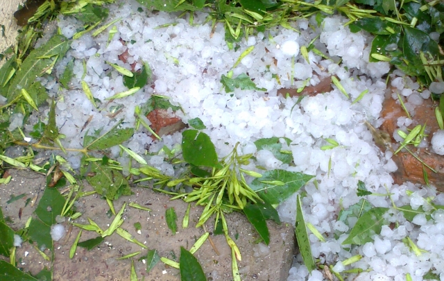 Tormenta de lluvia y granizo en Marcos Juárez.