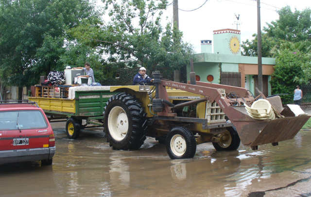 La lluvia de anoche complicó al situación de Freyre.