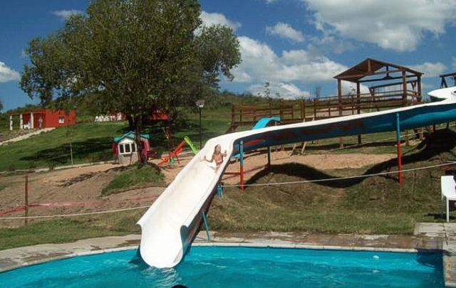 Camping Los Nogales en San Luis.