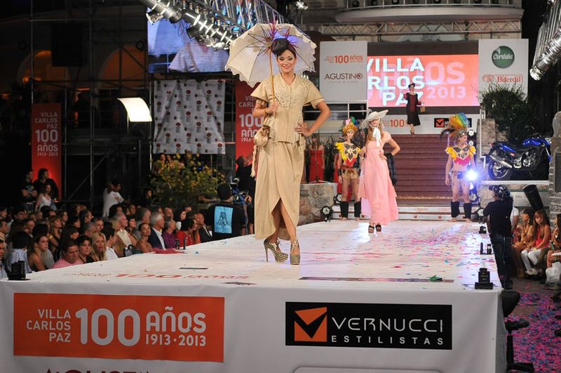 Desfile de los hermanos Vernucci en Carlos Paz.