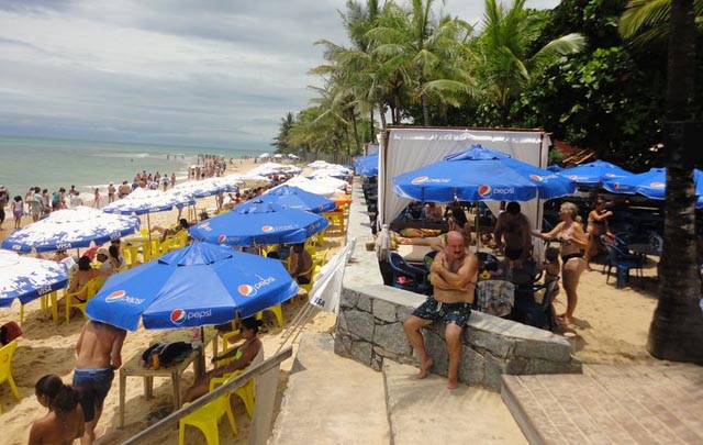 Recorrido por la costa de Arraial d’Ajuda. 