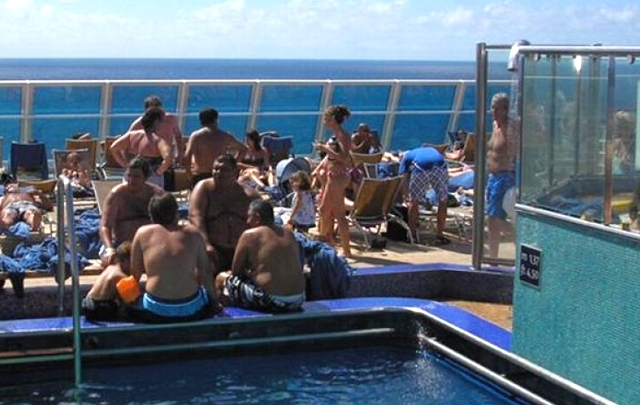 Escándalo con barras de Racing en crucero por Punta del Este (Foto: lanacion.com)