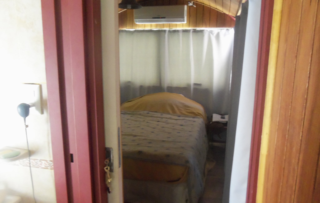 Cabañas realizadas en viejos vagones de tren.