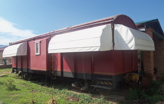 Cabañas realizadas en viejos vagones de tren.