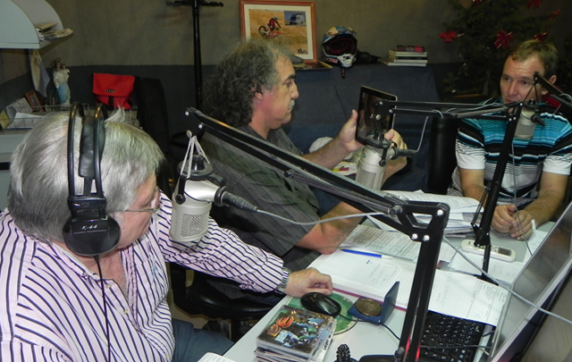 El motociclista visitó el estudio de Cadena 3. 