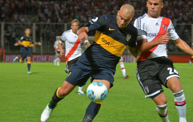 Silva, en uno de los ataques del Xeneize.