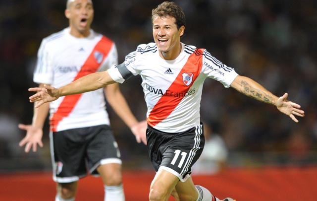 Mora marcó el primer gol de River