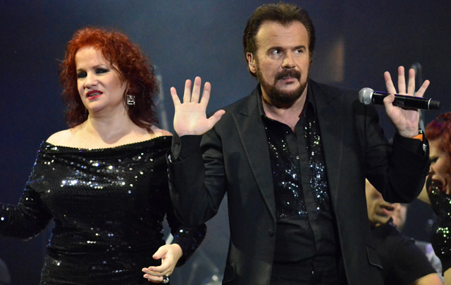  "Olvídate y pega la vuelta", un clásico de Pimpinela.