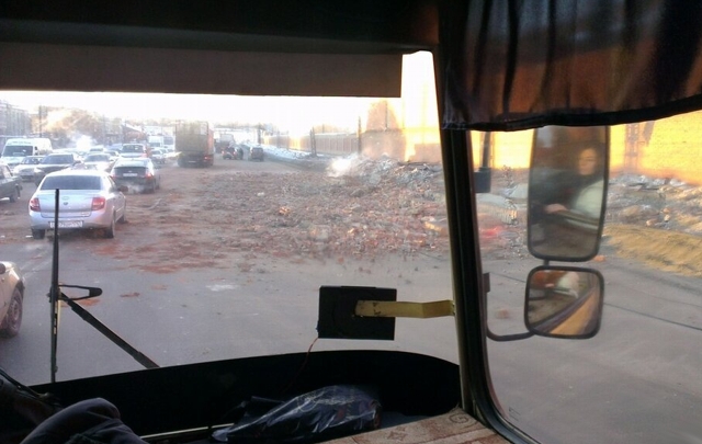 El meteoro causó la destrucción de varios edificios.